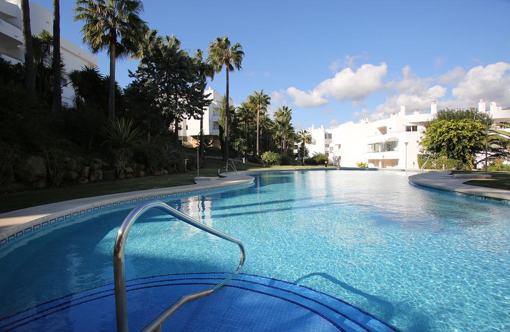 Sunny Golf Apartment Estepona Eksteriør billede
